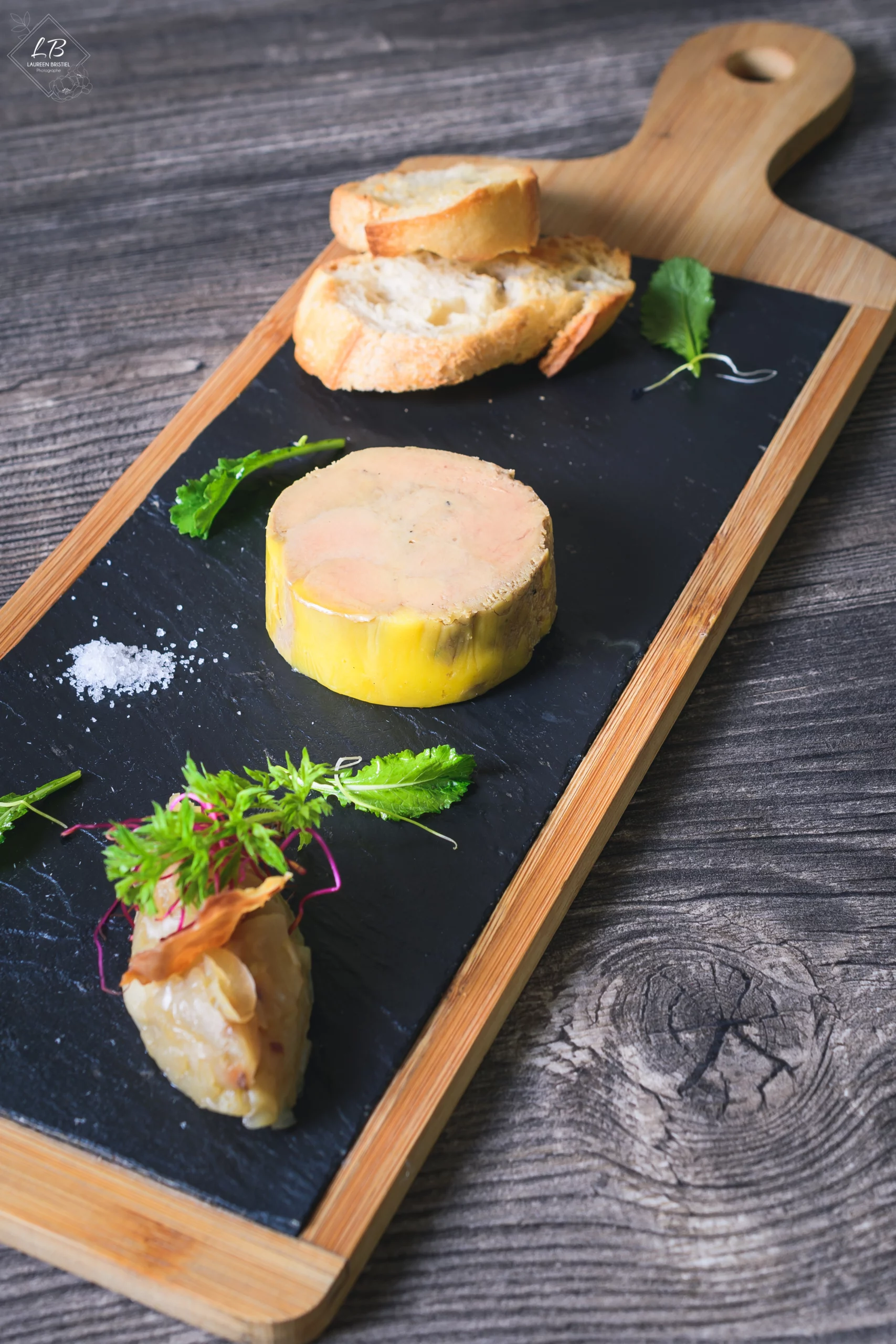 plateau entrée composé de foie gras et son accompagnement pour un mariage dans la région paca dans le var fait par un traiteur
